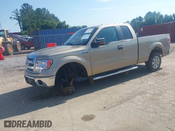 ✅ 2013 Ford F-150 XL • VIN: 1FTEX1CMXDFC62133 • Lot: 42567537. Wystawiony na IAAI z przebiegiem 132 668 mil. Bezpłatny archiwum sprzedaży aukcyjnych z USA i szczegółowy raport historii pojazdu na DreamBid. Zdjęcie 19.