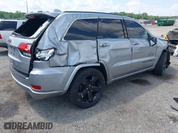 ✅ 2015 Jeep Grand Cherokee Laredo • VIN: 1C4RJFAG9FC913107 • Лот: 42790936. Опубликован ранее на IAAI с пробегом 175 982 миль. Бесплатный доступ к архиву аукционных продаж из США и подробный отчёт об истории автомобиля на DreamBid. Изображение 4.