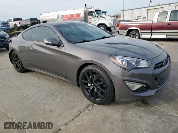 ✅ 2013 Hyundai Genesis Coupe Grand Touring • VIN: KMHHU6KJXDU095161 • Lot: 47776455. Wystawiony na Copart z przebiegiem 83 751 mil. Bezpłatny archiwum sprzedaży aukcyjnych z USA i szczegółowy raport historii pojazdu na DreamBid. Zdjęcie 4.