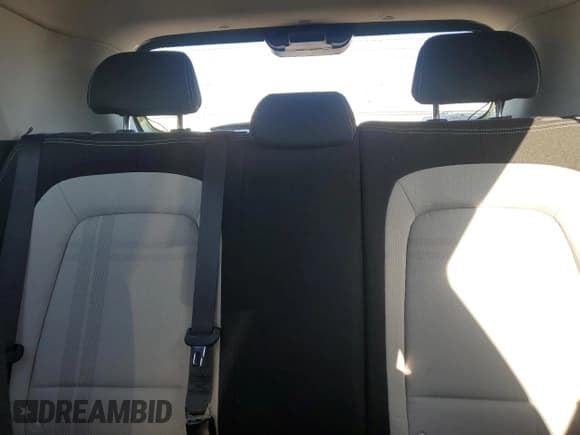 ✅ 2022 Hyundai Venue Limited • VIN: KMHRC8A34NU165891 • Lot: 49386785. Listed on Copart with 61,185 mi. Free auction sales archive from the USA and detailed vehicle history report at DreamBid. Image 10.