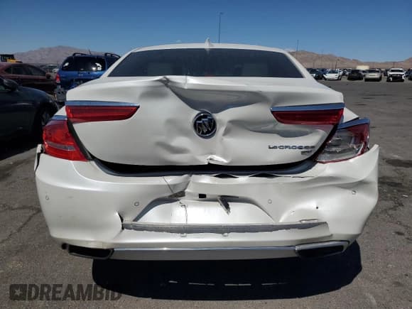 ✅ 2017 Buick LaCrosse Premium • VIN: 1G4ZS5SS3HU123739 • Лот: 80032075. Опубликован ранее на Copart с пробегом 72 711 миль. Бесплатный доступ к архиву аукционных продаж из США и подробный отчёт об истории автомобиля на DreamBid. Изображение 6.