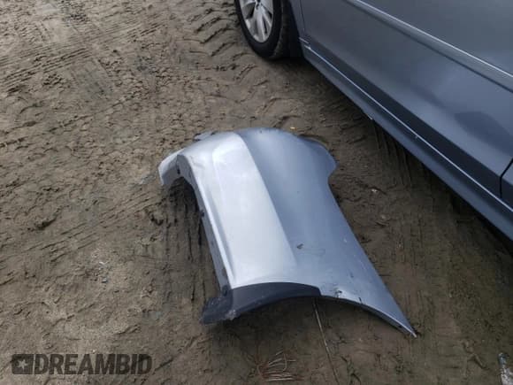 ✅ 2015 Subaru Legacy Premium • VIN: 4S3BNAD67F3067703 • Лот: 59162495. Опубликован ранее на Copart с пробегом 169 815 миль. Бесплатный доступ к архиву аукционных продаж из США и подробный отчёт об истории автомобиля на DreamBid. Изображение 12.