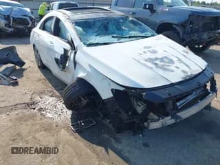 ✅ 2019 Mercedes-Benz CLA 250 • VIN: WDDSJ4EB7KN747341 • Лот: 43031587. Опубликован ранее на IAAI с пробегом Не указан. Бесплатный доступ к архиву аукционных продаж из США и подробный отчёт об истории автомобиля на DreamBid. Изображение 1.