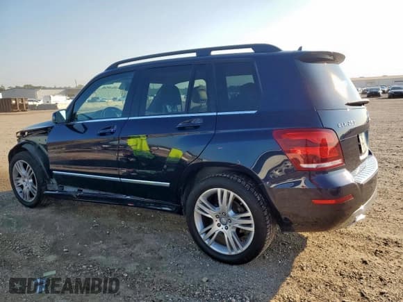✅ 2015 Mercedes-Benz GLK 250 • VIN: WDCGG0EBXFG374453 • Лот: 69964065. Опубликован ранее на Copart с пробегом 77 661 миль. Бесплатный доступ к архиву аукционных продаж из США и подробный отчёт об истории автомобиля на DreamBid. Изображение 2.