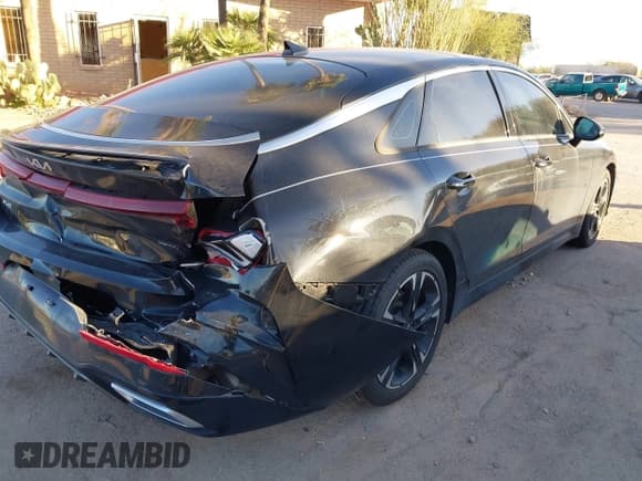 ✅ 2022 Kia K5 GT-Line • VIN: 5XXG64J24NG152485 • Lot: 43531359. Wystawiony na IAAI z przebiegiem 31 749 mil. Bezpłatny archiwum sprzedaży aukcyjnych z USA i szczegółowy raport historii pojazdu na DreamBid. Zdjęcie 6.