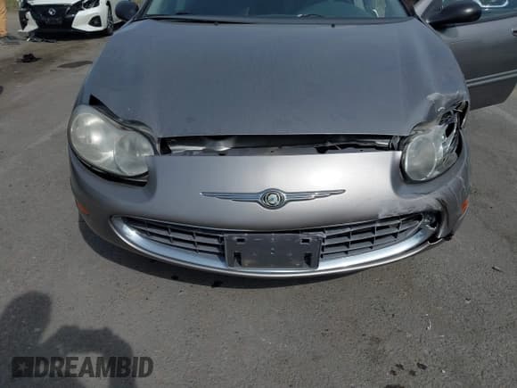 ✅ 1999 Chrysler Concorde • VIN: 2C3HD46J2XH558909 • Lot: 43070725. Listed on IAAI with 118,396 mi. Free auction sales archive from the USA and detailed vehicle history report at DreamBid. Image 6.