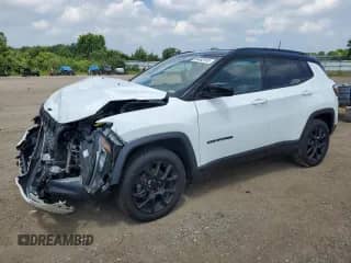 2022 Jeep Compass Latitude с VIN 3C4NJDBB7NT224109, выставлен на аукционе Copart как лот 64482915 с пробегом 42 591 миль миль и Списание • Salvage title. История ставок и продаж доступна на DreamBid. Изображение 1.