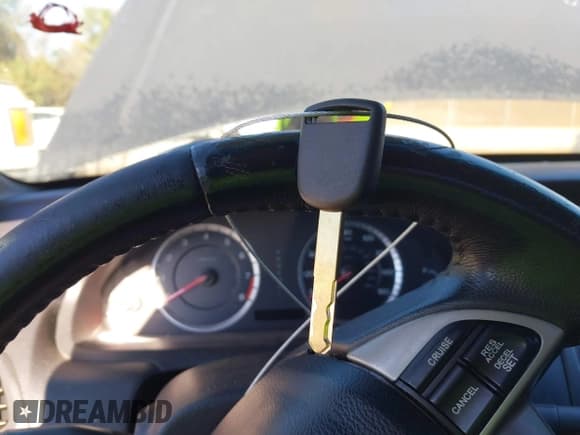 ✅ 2010 Honda Accord EX-L • VIN: 1HGCP2F80AA074730 • Lot: 43531669. Listed on IAAI with 194,838 mi. Free auction sales archive from the USA and detailed vehicle history report at DreamBid. Image 11.