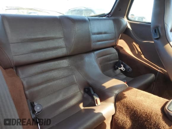 ✅ 1987 Porsche 944 • VIN: WP0AB0948HN475432 • Lot: 56987175. Listed on Copart with 92,138 mi. Free auction sales archive from the USA and detailed vehicle history report at DreamBid. Image 10.