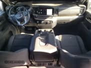 ✅ 2022 GMC Sierra 1500 SLE • VIN: 3GTUUBED3NG551524 • Лот: 52345145. Опубликован ранее на Copart с пробегом 146 967 миль. Бесплатный доступ к архиву аукционных продаж из США и подробный отчёт об истории автомобиля на DreamBid. Изображение 8.