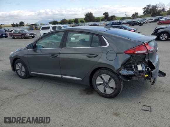 ✅ 2022 Hyundai Ioniq SE • VIN: KMHC75LC5NU282840 • Lot: 53743165. Wystawiony na Copart z przebiegiem 56 030 mil. Bezpłatny archiwum sprzedaży aukcyjnych z USA i szczegółowy raport historii pojazdu na DreamBid. Zdjęcie 2.