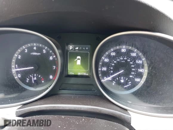 ✅ 2018 Hyundai Santa Fe 2.4L • VIN: 5NMZU3LB4JH097196 • Лот: 43039391. Опубликован ранее на IAAI с пробегом 261 735 миль. Бесплатный доступ к архиву аукционных продаж из США и подробный отчёт об истории автомобиля на DreamBid. Изображение 7.