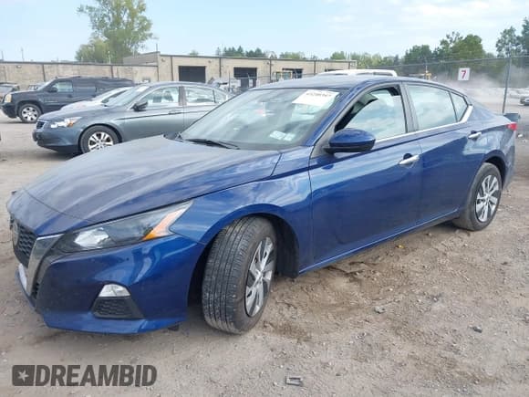 ✅ 2022 Nissan Altima S • VIN: 1N4BL4BV1NN326227 • Lot: 43240347. Listed on IAAI with 22,886 mi. Free auction sales archive from the USA and detailed vehicle history report at DreamBid. Image 17.