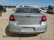 ✅ 2014 Dodge Avenger SE • VIN: 1C3CDZAB2EN133864 • Лот: 72687564. Опубликован ранее на Copart с пробегом 175 588 миль. Бесплатный доступ к архиву аукционных продаж из США и подробный отчёт об истории автомобиля на DreamBid. Изображение 6.