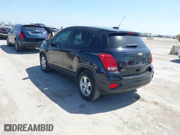 ✅ 2021 Chevrolet Trax LS • VIN: KL7CJKSB2MB332517 • Lot: 41881683. Listed on IAAI with 120,592 mi. Free auction sales archive from the USA and detailed vehicle history report at DreamBid. Image 3.