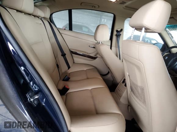 ✅ 2007 BMW 3 Series 328i • VIN: WBAVC53597FZ72248 • Lot: 61087605. Listed on Copart with 77,495 mi. Free auction sales archive from the USA and detailed vehicle history report at DreamBid. Image 10.