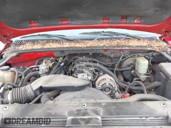 2000 Chevrolet Suburban LT с VIN 3GNFK16T4YG152972, выставлен на аукционе IAAI как лот 42171645 с пробегом Не указан миль и . История ставок и продаж доступна на DreamBid. Изображение 10.