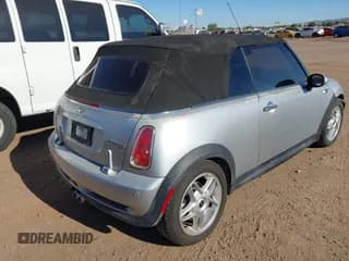 ✅ 2006 MINI Convertible S • VIN: WMWRH33586TF87919 • Lot: 43622504. Wystawiony na IAAI z przebiegiem Nie podano. Bezpłatny archiwum sprzedaży aukcyjnych z USA i szczegółowy raport historii pojazdu na DreamBid. Zdjęcie 4.