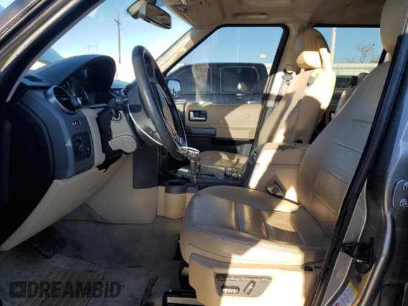 ✅ 2007 Land Rover LR3 HSE • VIN: SALAG25427A439284 • Lot: 86602944. Wystawiony na Copart z przebiegiem 135 448 mil. Bezpłatny archiwum sprzedaży aukcyjnych z USA i szczegółowy raport historii pojazdu na DreamBid. Zdjęcie 7.