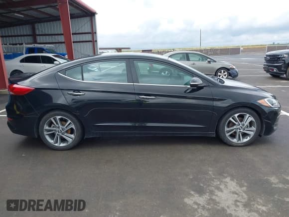 ✅ 2017 Hyundai Elantra SE • VIN: KMHD84LF2HU074344 • Lot: 43466259. Wystawiony na IAAI z przebiegiem 191 346 mil. Bezpłatny archiwum sprzedaży aukcyjnych z USA i szczegółowy raport historii pojazdu na DreamBid. Zdjęcie 13.