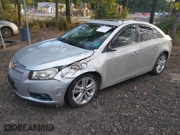 ✅ 2011 Chevrolet Cruze LTZ • VIN: 1G1PH5S94B7194213 • Лот: 43387084. Опубликован ранее на IAAI с пробегом 142 321 миль. Бесплатный доступ к архиву аукционных продаж из США и подробный отчёт об истории автомобиля на DreamBid. Изображение 17.