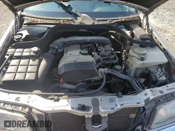 ✅ 1998 Mercedes-Benz C 230/260/280/320 • VIN: WDBHA23G6WA554827 • Lot: 64129885. Wystawiony na Copart z przebiegiem 135 990 mil. Bezpłatny archiwum sprzedaży aukcyjnych z USA i szczegółowy raport historii pojazdu na DreamBid. Zdjęcie 11.