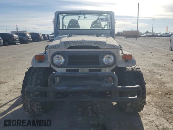 ✅ 1973 Toyota Land Cruiser • VIN: FJ40145466 • Lot: 92830355. Wystawiony na Copart z przebiegiem Nie podano. Bezpłatny archiwum sprzedaży aukcyjnych z USA i szczegółowy raport historii pojazdu na DreamBid. Zdjęcie 5.