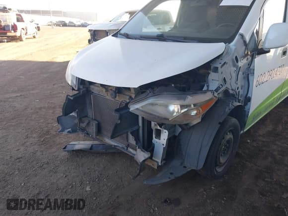 ✅ 2015 Nissan NV200 S • VIN: 3N6CM0KN1FK704250 • Лот: 43587874. Опубликован ранее на IAAI с пробегом 139 352 миль. Бесплатный доступ к архиву аукционных продаж из США и подробный отчёт об истории автомобиля на DreamBid. Изображение 6.