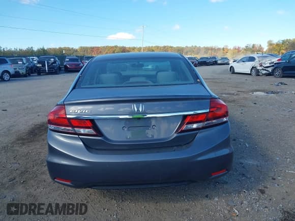 ✅ 2014 Honda Civic LX • VIN: 19XFB2F52EE208589 • Lot: 43560605. Wystawiony na IAAI z przebiegiem 128 055 mil. Bezpłatny archiwum sprzedaży aukcyjnych z USA i szczegółowy raport historii pojazdu na DreamBid. Zdjęcie 16.