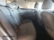 ✅ 2012 Hyundai Sonata Hybrid • VIN: KMHEC4A46CA063023 • Lot: 92126275. Wystawiony na Copart z przebiegiem 127 683 mil. Bezpłatny archiwum sprzedaży aukcyjnych z USA i szczegółowy raport historii pojazdu na DreamBid. Zdjęcie 10.