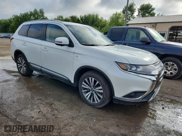 ✅ 2019 Mitsubishi Outlander GT • VIN: JA4JZ4AX3KZ024833 • Lot: 69227535. Listed on Copart with 64,282 mi. Free auction sales archive from the USA and detailed vehicle history report at DreamBid. Image 4.