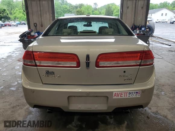 ✅ 2010 Lincoln MKZ • VIN: 3LNHL2JC9AR624150 • Lot: 56308345. Listed on Copart with 96,318 mi. Free auction sales archive from the USA and detailed vehicle history report at DreamBid. Image 6.