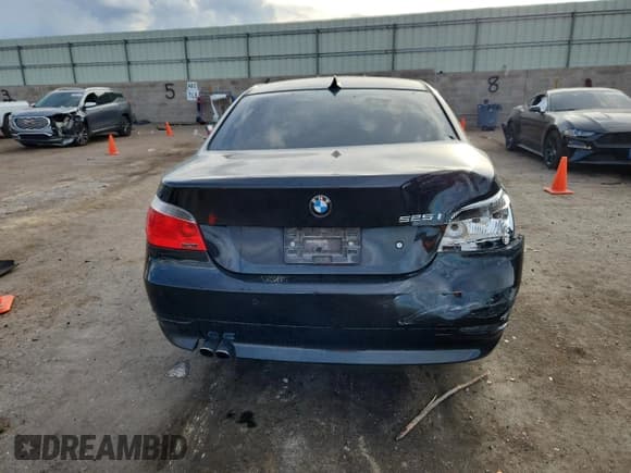 ✅ 2007 BMW 5 Series 525i • VIN: WBANE53587CK91882 • Lot: 89504445. Listed on Copart with 256,660 mi. Free auction sales archive from the USA and detailed vehicle history report at DreamBid. Image 6.