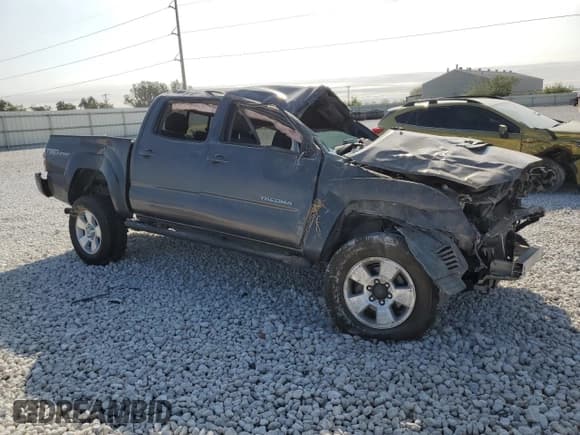 ✅ 2015 Toyota Tacoma • VIN: 5TFLU4EN0FX137341 • Лот: 82610895. Опубликован ранее на Copart с пробегом Не указан. Бесплатный доступ к архиву аукционных продаж из США и подробный отчёт об истории автомобиля на DreamBid. Изображение 4.