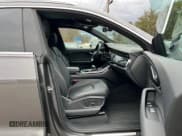 ✅ 2019 Audi Q8 Premium Plus • VIN: WA1BVAF19KD028045 • Lot: 48666925. Wystawiony na Copart z przebiegiem 112 755 mil. Bezpłatny archiwum sprzedaży aukcyjnych z USA i szczegółowy raport historii pojazdu na DreamBid. Zdjęcie 5.