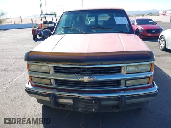 1994 Chevrolet Suburban z VIN 1GNFK16K9RJ334433, wystawiony jako IAAI lot #43559913 z przebiegiem 322 899 mil mil oraz . Historia ofert i sprzedaży dostępna na DreamBid. Obrazek 6.