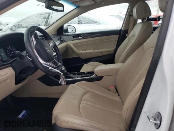 ✅ 2018 Hyundai Sonata Limited • VIN: 5NPE34AF6JH664945 • Лот: 38380163. Опубликован ранее на Copart с пробегом 95 429 миль. Бесплатный доступ к архиву аукционных продаж из США и подробный отчёт об истории автомобиля на DreamBid. Изображение 7.