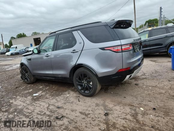 ✅ 2020 Land Rover Discovery Landmark Edition • VIN: SALRU2RV1L2415593 • Lot: 68720725. Wystawiony na Copart z przebiegiem 64 673 mil. Bezpłatny archiwum sprzedaży aukcyjnych z USA i szczegółowy raport historii pojazdu na DreamBid. Zdjęcie 2.