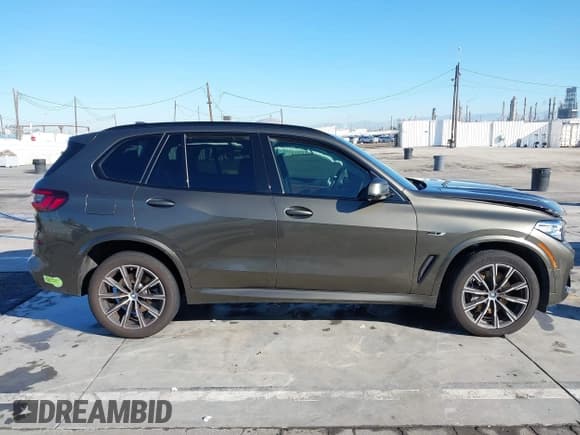 ✅ 2023 BMW X5 xDrive45e • VIN: 5UXTA6C08P9R45131 • Lot: 43460249. Wystawiony na IAAI z przebiegiem 50 746 mil. Bezpłatny archiwum sprzedaży aukcyjnych z USA i szczegółowy raport historii pojazdu na DreamBid. Zdjęcie 13.