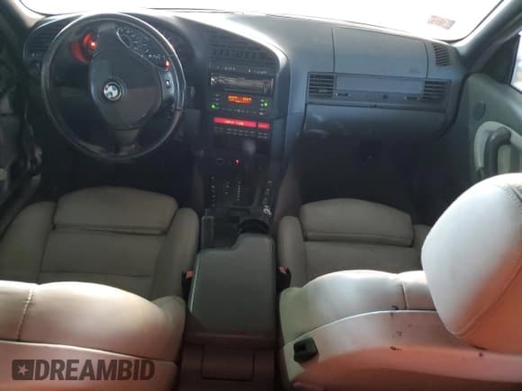 ✅ 1999 BMW 3 Series M3 • VIN: WBSBK0330XEC40893 • Lot: 77965664. Wystawiony na Copart z przebiegiem 200 728 mil. Bezpłatny archiwum sprzedaży aukcyjnych z USA i szczegółowy raport historii pojazdu na DreamBid. Zdjęcie 8.