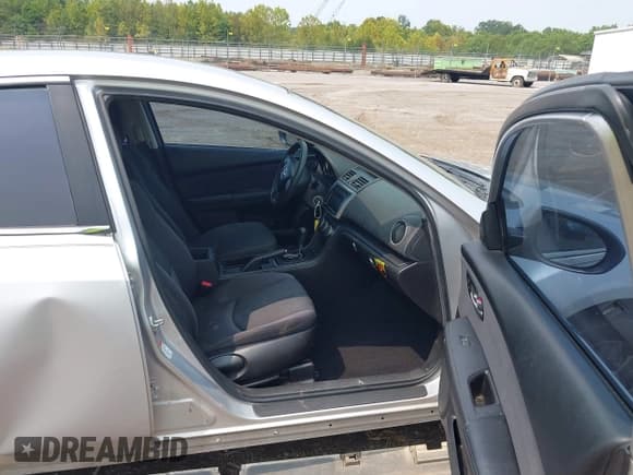 ✅ 2011 Mazda 6 i Sport • VIN: 1YVHZ8BHXB5M29852 • Lot: 43157990. Listed on IAAI with 249,770 mi. Free auction sales archive from the USA and detailed vehicle history report at DreamBid. Image 5.