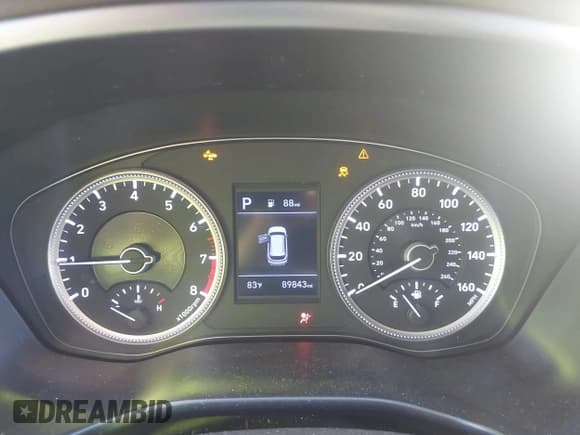 ✅ 2020 Hyundai Santa Fe SE • VIN: 5NMS23AD6LH215067 • Lot: 43603846. Wystawiony na IAAI z przebiegiem 89 843 mil. Bezpłatny archiwum sprzedaży aukcyjnych z USA i szczegółowy raport historii pojazdu na DreamBid. Zdjęcie 7.