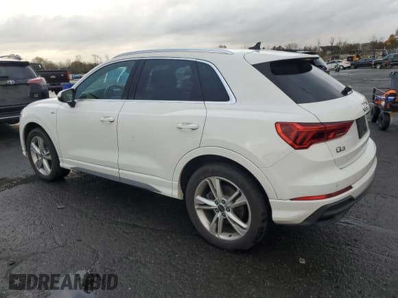 ✅ 2023 Audi Q3 S line Premium • VIN: WA1DECF30P1123091 • Lot: 90890835. Wystawiony na Copart z przebiegiem 29 945 mil. Bezpłatny archiwum sprzedaży aukcyjnych z USA i szczegółowy raport historii pojazdu na DreamBid. Zdjęcie 2.