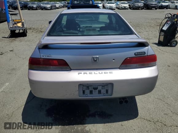 ✅ 1998 Honda Prelude • VIN: JHMBB6146WC002560 • Лот: 60682415. Опубликован ранее на Copart с пробегом 197 102 миль. Бесплатный доступ к архиву аукционных продаж из США и подробный отчёт об истории автомобиля на DreamBid. Изображение 6.