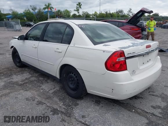 ✅ 2007 Chevrolet Malibu LS • VIN: 1G1ZS58N37F106697 • Лот: 43568549. Опубликован ранее на IAAI с пробегом 247 149 миль. Бесплатный доступ к архиву аукционных продаж из США и подробный отчёт об истории автомобиля на DreamBid. Изображение 3.