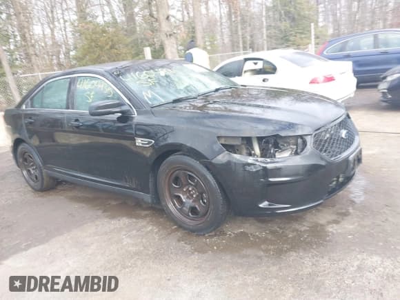 ✅ 2013 Ford Police Interceptor • VIN: 1FAHP2M84DG123541 • Lot: 41604935. Wystawiony na IAAI z przebiegiem Nie podano. Bezpłatny archiwum sprzedaży aukcyjnych z USA i szczegółowy raport historii pojazdu na DreamBid. Zdjęcie 1.