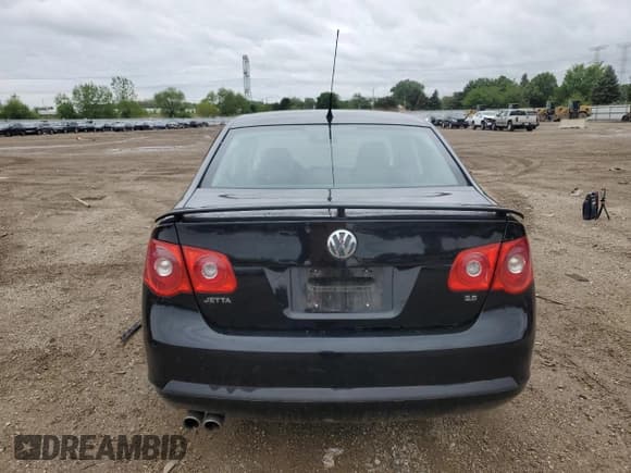✅ 2007 Volkswagen Jetta Wolfsburg Edition • VIN: 3VWEF81K27M058036 • Лот: 57813345. Опубликован ранее на Copart с пробегом 73 404 миль. Бесплатный доступ к архиву аукционных продаж из США и подробный отчёт об истории автомобиля на DreamBid. Изображение 6.