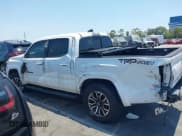 ✅ 2020 Toyota Tacoma SR5 • VIN: 3TMAZ5CN5LM116102 • Lot: 42755324. Wystawiony na IAAI z przebiegiem 63 730 mil. Bezpłatny archiwum sprzedaży aukcyjnych z USA i szczegółowy raport historii pojazdu na DreamBid. Zdjęcie 14.