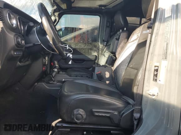 ✅ 2022 Jeep Wrangler Unlimited Rubicon • VIN: 1C4JJXR6XNW108471 • Лот: 85204155. Опубликован ранее на Copart с пробегом 62 732 миль. Бесплатный доступ к архиву аукционных продаж из США и подробный отчёт об истории автомобиля на DreamBid. Изображение 7.