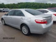 ✅ 2007 Toyota Camry LE • VIN: 4T1BK46K37U033236 • Lot: 42388134. Wystawiony na IAAI z przebiegiem 194 067 mil. Bezpłatny archiwum sprzedaży aukcyjnych z USA i szczegółowy raport historii pojazdu na DreamBid. Zdjęcie 3.